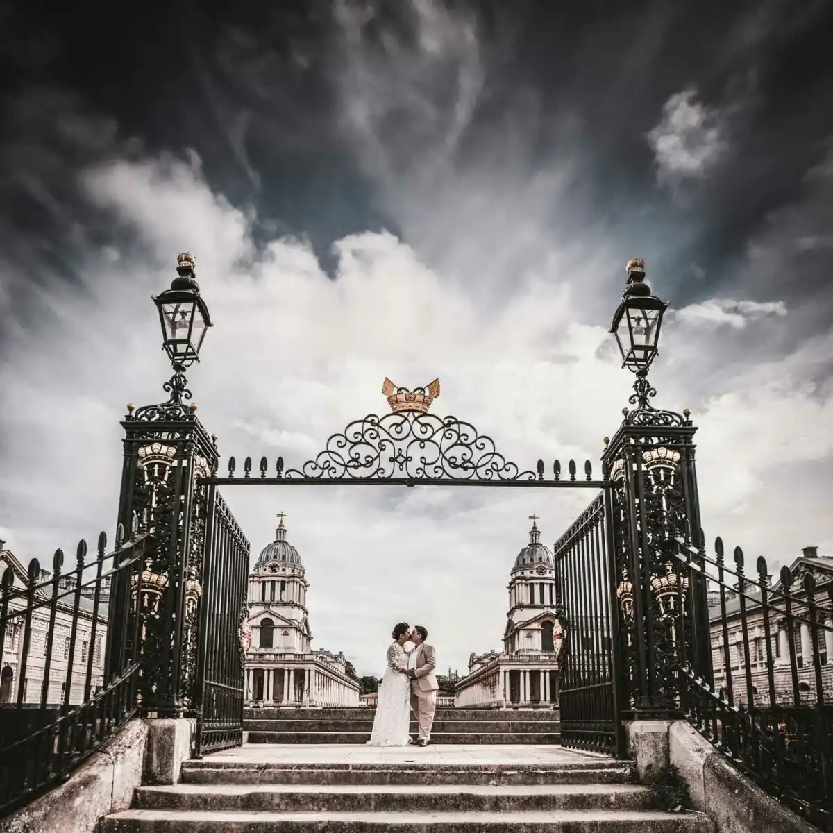 Jon is a wedding photographer based in London, England. 