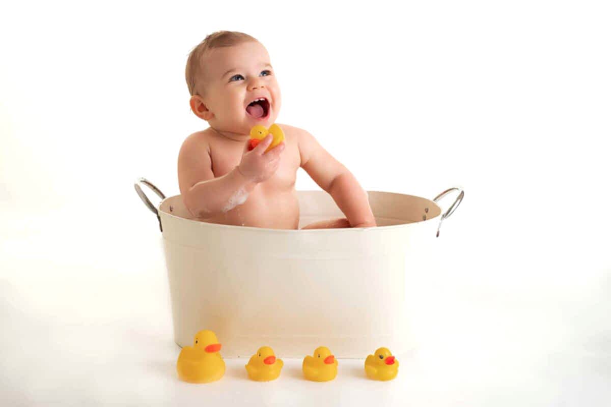 Family and newborn photographer in Hertfordshire